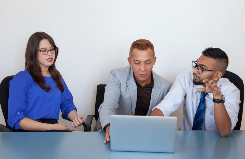Fonctionnement et avantages : La mécanique d'un calculateur d'heures pro moderne
