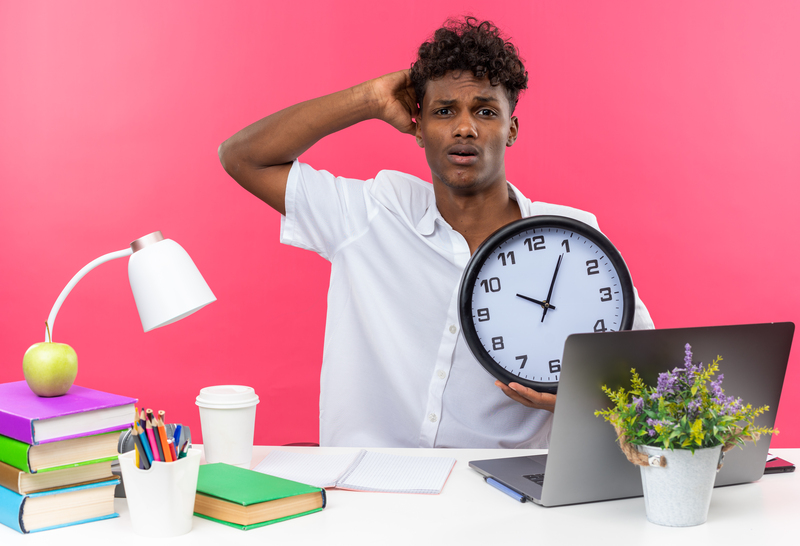 Repos hebdomadaire obligatoire : Les règles de conformité à connaître absolument